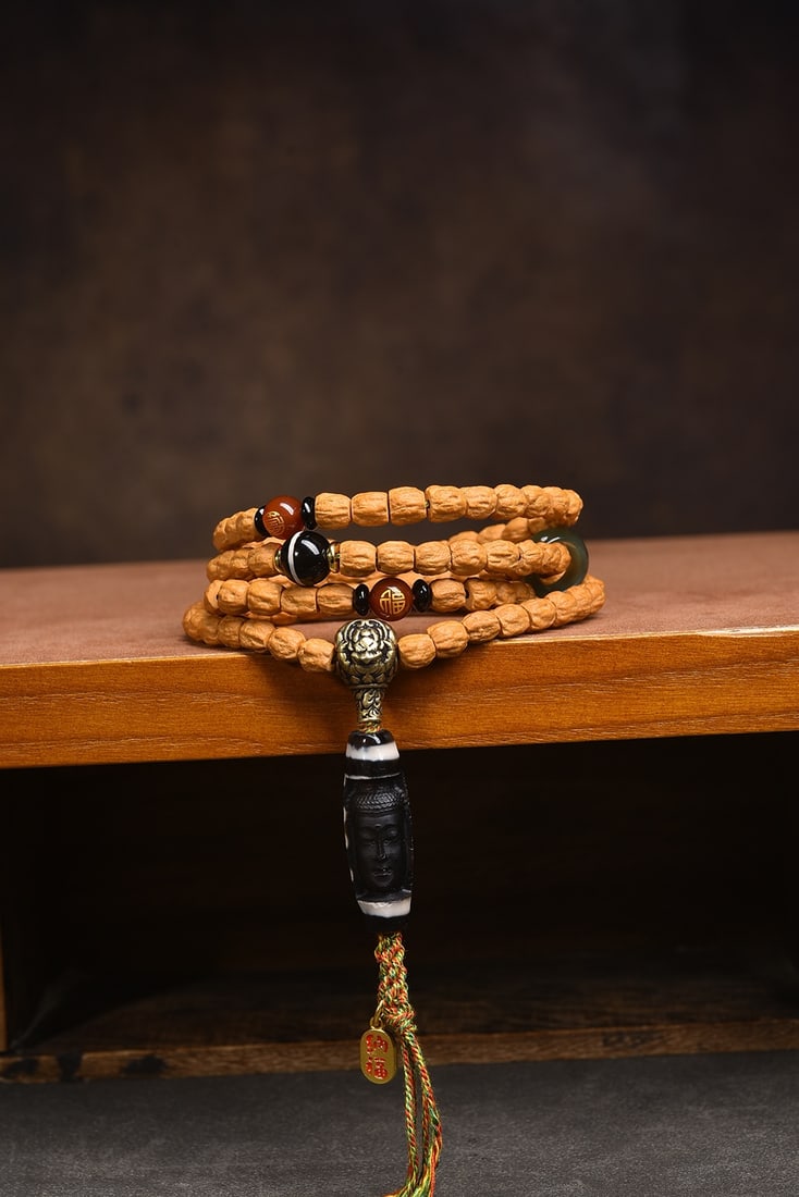 An Exquisite Agate Bracelets with Cabbage - 2