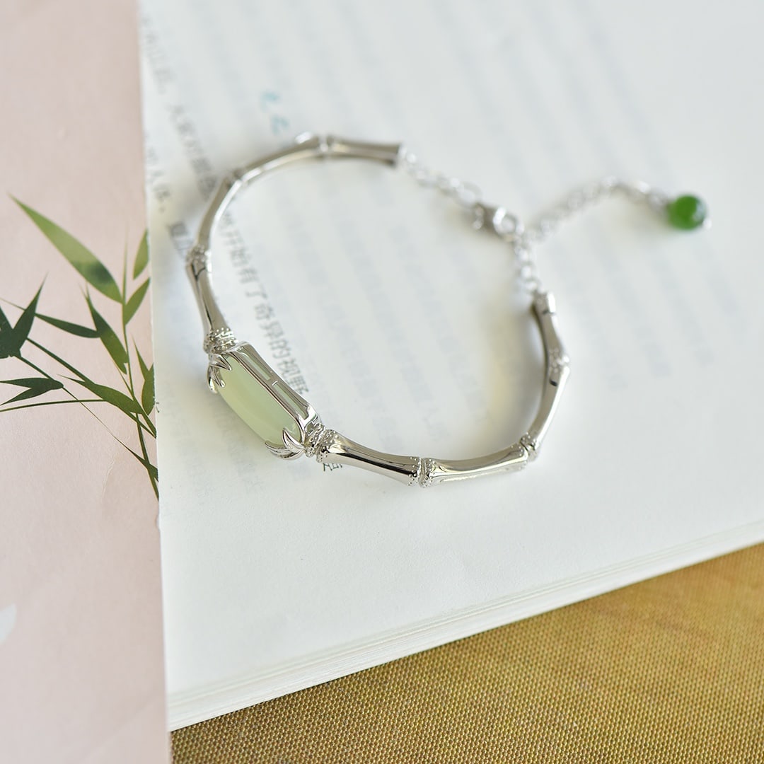 An Exquisite Sterling Silver Inlaid White Jade Bracelet: An Exquisite Sterling Silver Inlaid White Jade Bracelet, 纯银镶白玉手链
