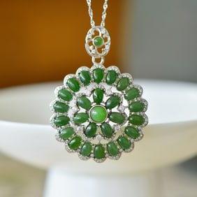 An Exquisite Sterling Silver Inlaid Jasper Pendant,Inlaid Diamond