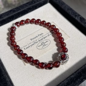An Exquisite Garnet Bracelet