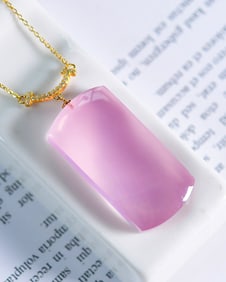 An Exquisite Aquamarine Bracelets