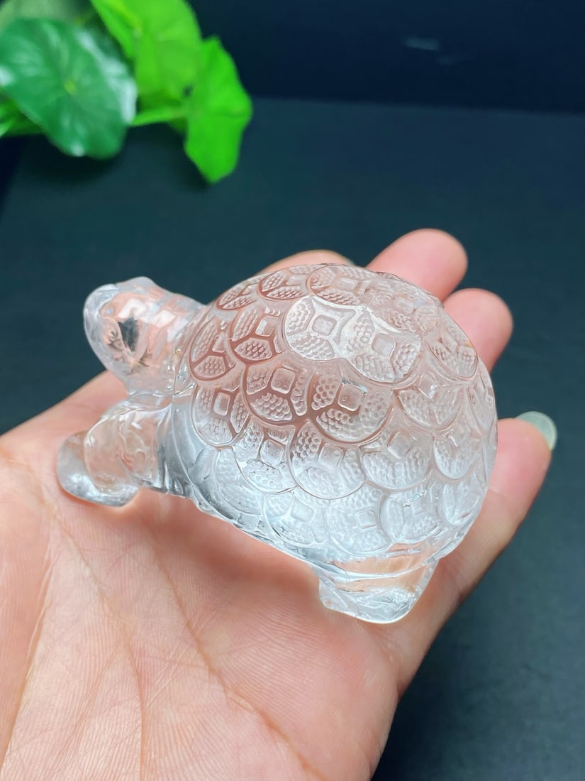 An Exquisite Crystal Turtle Ornament (1 of 6)