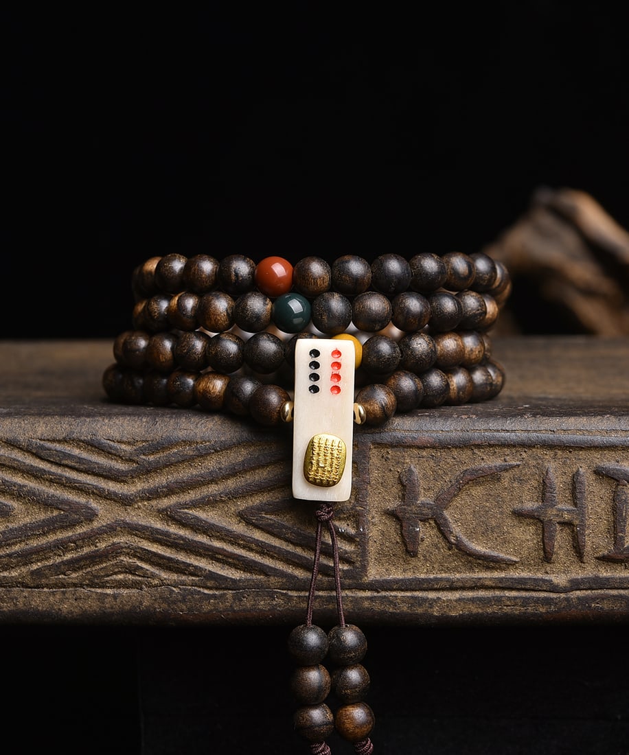 An Exquisite Eaglewood Bracelets - 3
