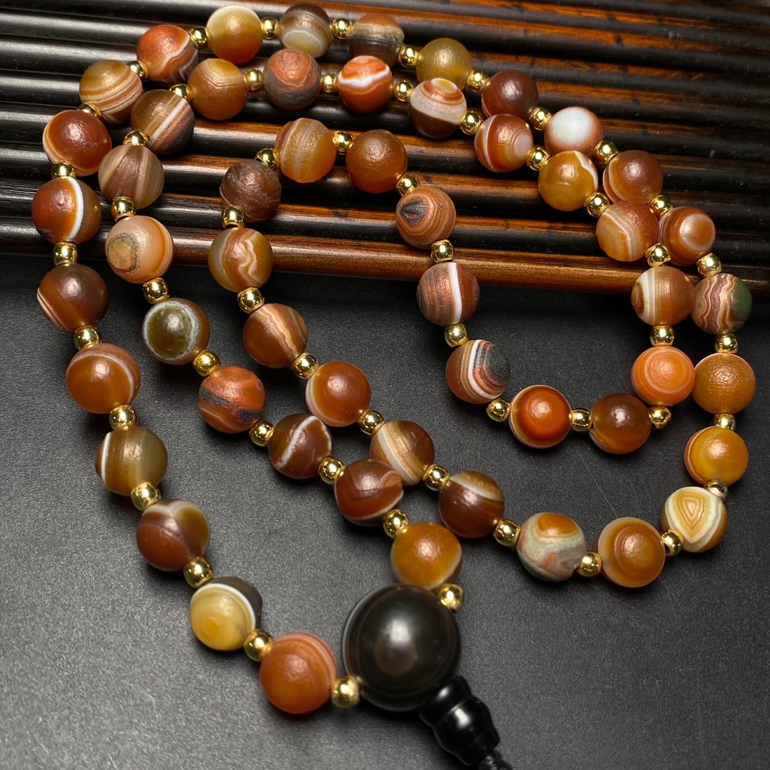 A Precious Agate Necklace - 6