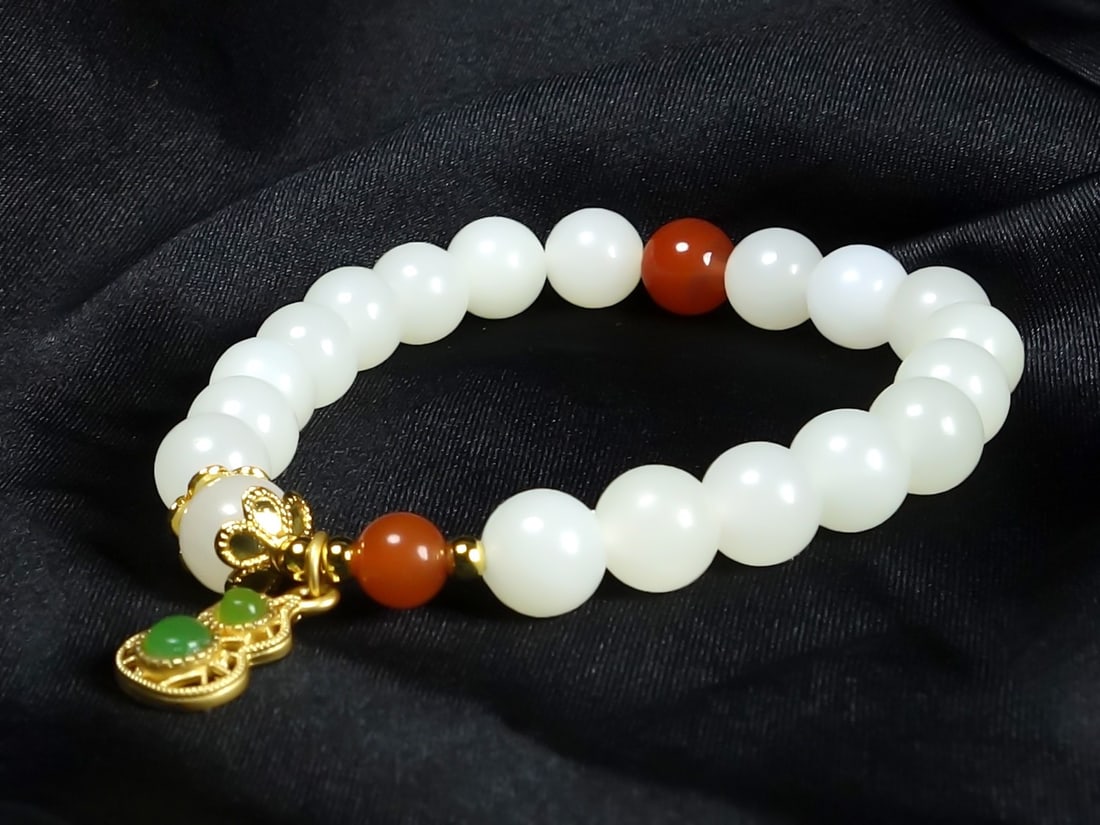 An Exquisite White Jade Bracelets - 2