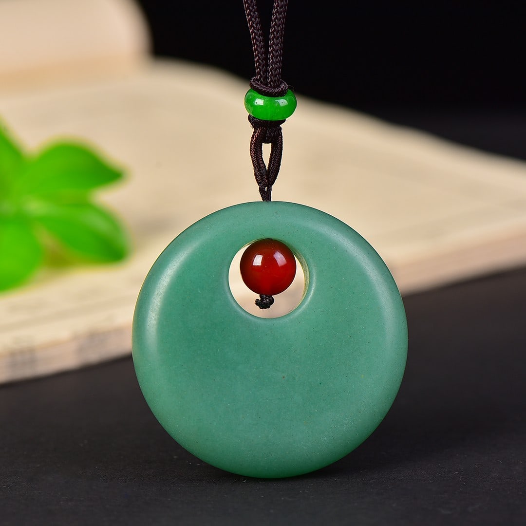 An Exquisite Jasper Pendant: An Exquisite Jasper Pendant,Size:2inx2in 碧玉挂件