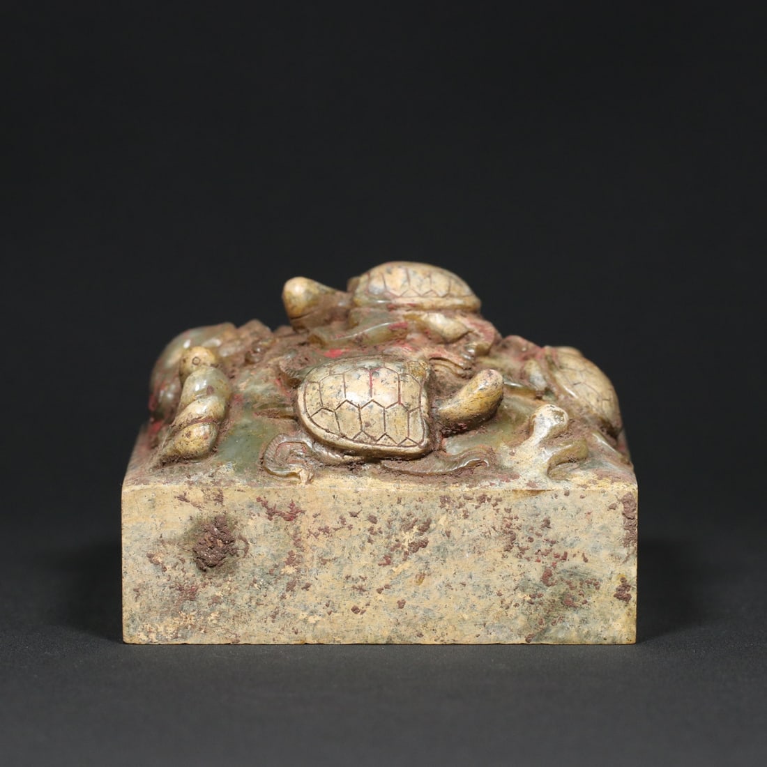 An Exquisite White Jade Turtle Seal: An Exquisite White Jade Turtle Seal Han Dynasty, China Size:2.5inx3.6inx3.6in Weight:1049.8g白玉龟钮印章 中国汉代 Size:6.3cmx9.2cmx9.2cm Wei