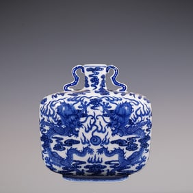 An Exquisite Blue and White Dragon Pattern Double-Ears Vase