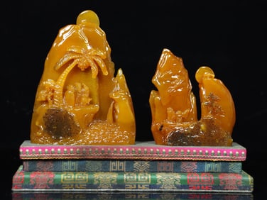 An Exquisite Tianhuang Stone Landscape and Figure Pattern Ornament