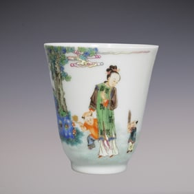 An Exquisite Famille-Rose Character and Story Pattern Cup