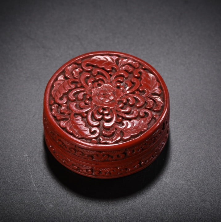 An Exquisite Carved Red Lacquer Flower Pattern Box (1 of 9)