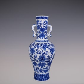 An Exquisite Blue and White Lotus Pattern Flower Pattern Double-Ears Vase