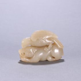 An Exquisite White Jade Bear Hand Piece