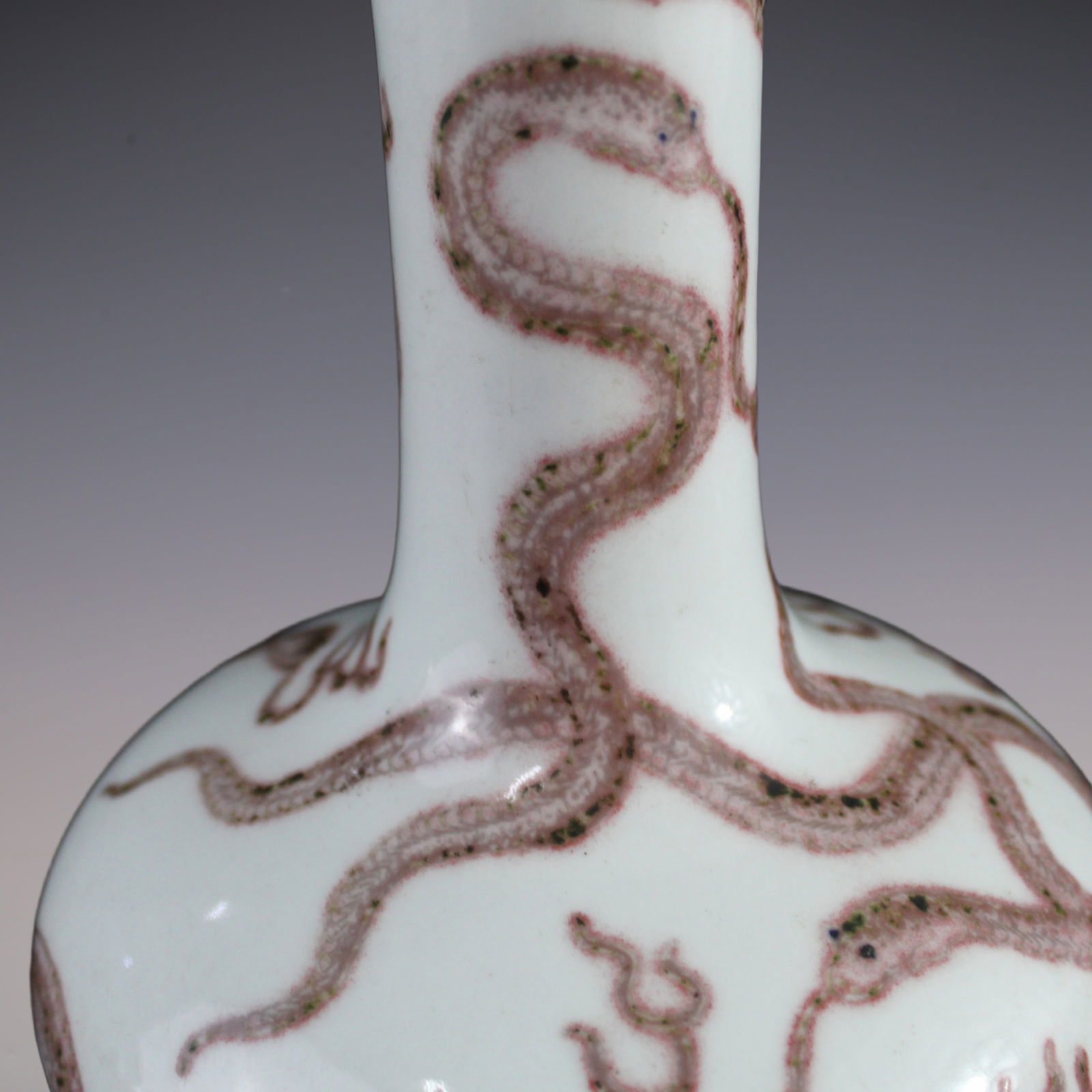 An Exquisite Underglaze-Red Dragon Pattern Vase - 4