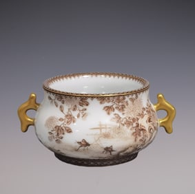 An Exquisite Ink Color Painted Gold Mantis Pattern Flower Pattern Double-Ears Censer