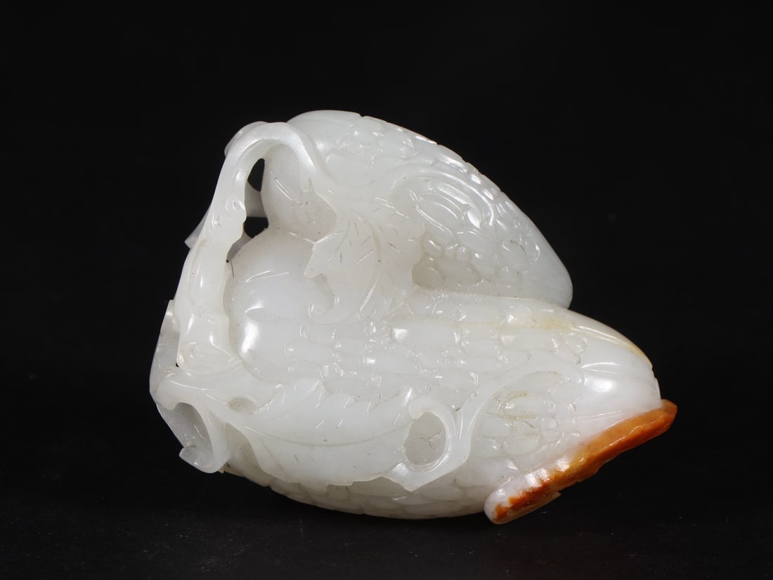 An Exquisite White Jade Litchi Ornament (1 of 9)