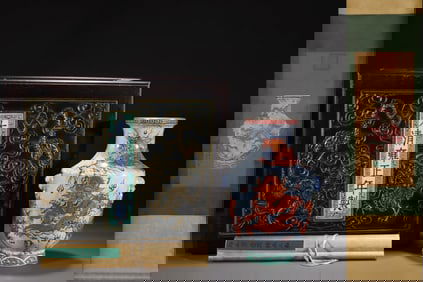 An Exquisite Famille-Rose Painted Gold Seawater Pattern Dragon Pattern Double-EarsVase