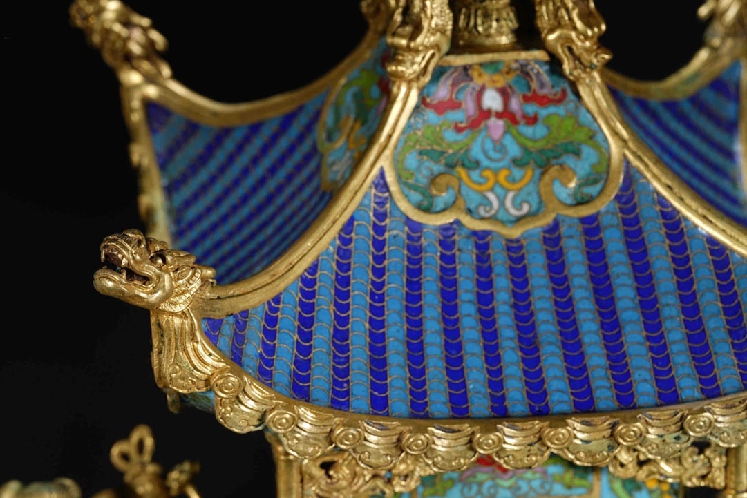 An Exquisite Cloisonne Lotus Pattern Figure Pattern Ornament - 2