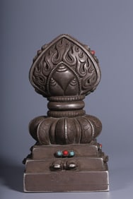 An Exquisite Gilt Bronze  Inlaid Gems Seal