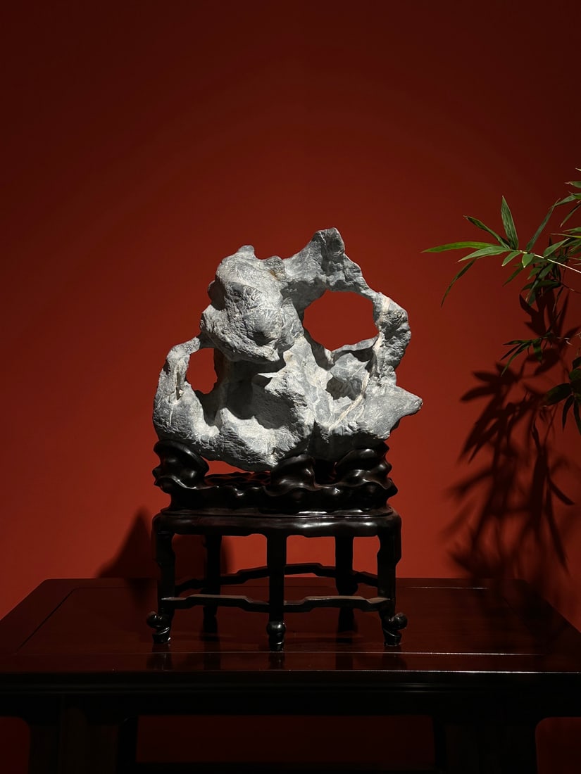 An Exquisite Lingbi Stone Ornament: An Exquisite Lingbi Stone Ornament Qing Dynasty, China Size:19.7inx12.2inx8.7in灵璧石 中国清代 Size:50cmx31cmx22cm