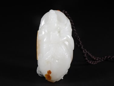 An Exquisite White Jade Figure Pattern Pendant
