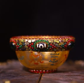 An Exquisite Crystal Inlaid Gems Eight Treasures Pattern Bowl