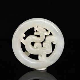 An Exquisite White Jade Dragon Pattern Ornament