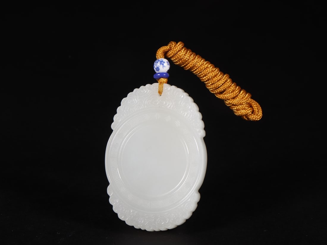 An Exquisite White Jade Brand: An Exquisite White Jade Brand Qing Dynasty, China Size:2.2inx1.5inx0.4in Weight:46g白玉平安无事牌 中国清代 Size:5.5cmx3.8cmx0.9cm Weig