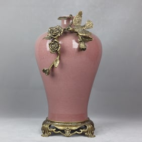 An Exquisite PeachBloom-Glazed Inlaid Bronze Flower and Bird Pattern Vase