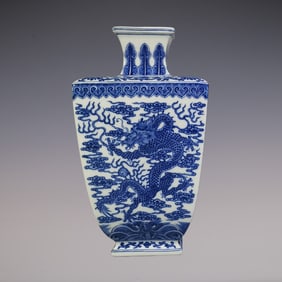 An Exquisite Blue and White Lotus Pattern Dragon Pattern Seawater Pattern Vase