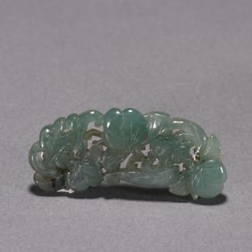 An Exquisite Jadeite Bats and Peach Pattern Ornament