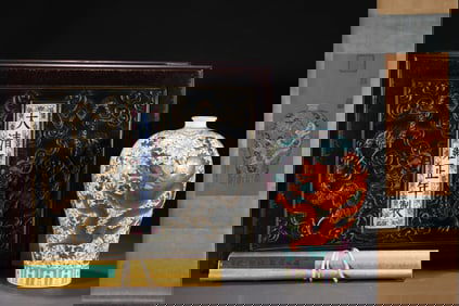 An Exquisite Famille-Rose Iron-Red Painted Gold Dragon and Phoenix Pattern Lotus Pattern Vase