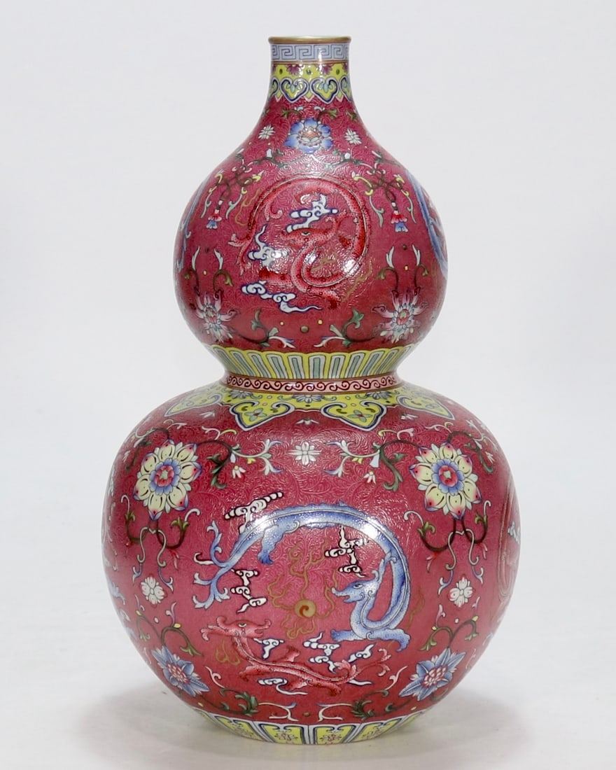 An Exquisite Famille-Rose Ruby Red-Glazed Lotus Pattern Dragon Pattern Gourd-Shaped Vase (1 of 9)