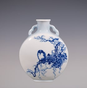 An Exquisite Blue and White Flower and Bird Pattern Double-Ears Vase