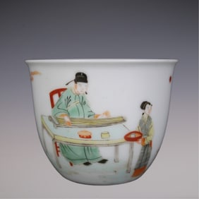An Exquisite Wucai Character and Story Pattern Cup