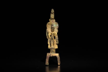 An Exquisite Gilt Bronze Buddha Statue