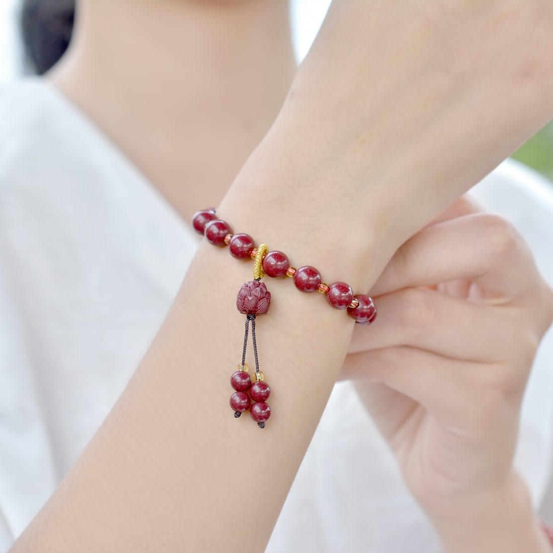 An Exquisite Cinnabar Bracelets (1 of 5)