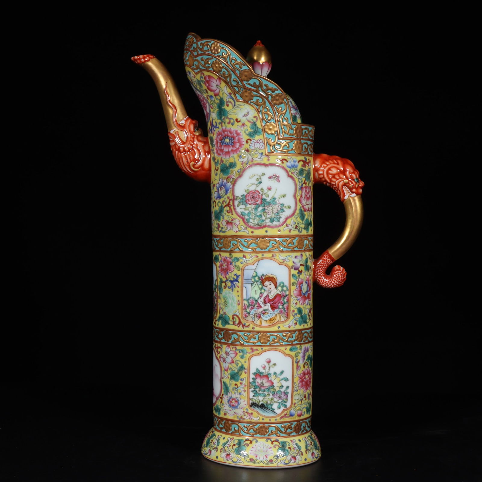 A Exquisite Yellow Ground Famille-Rose Painted Gold Interlocking Lotus Flower Pattern Ewer (1 of 9)