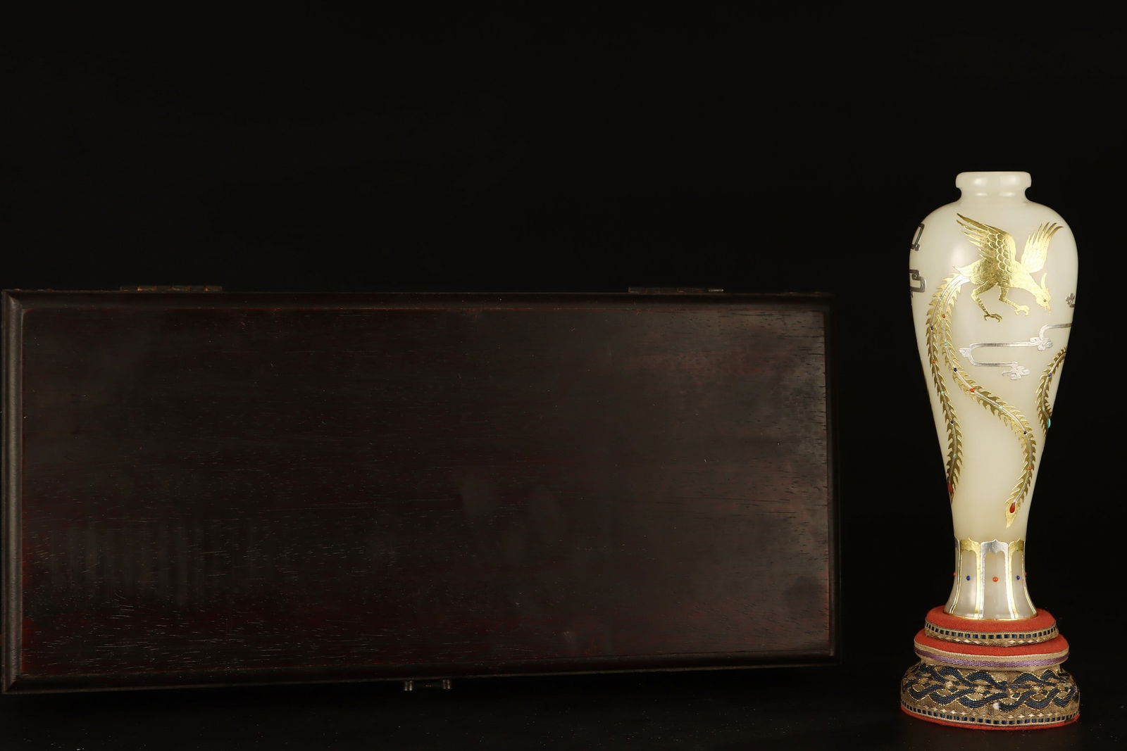 Hetian Jade Phoenix Pattern Vase