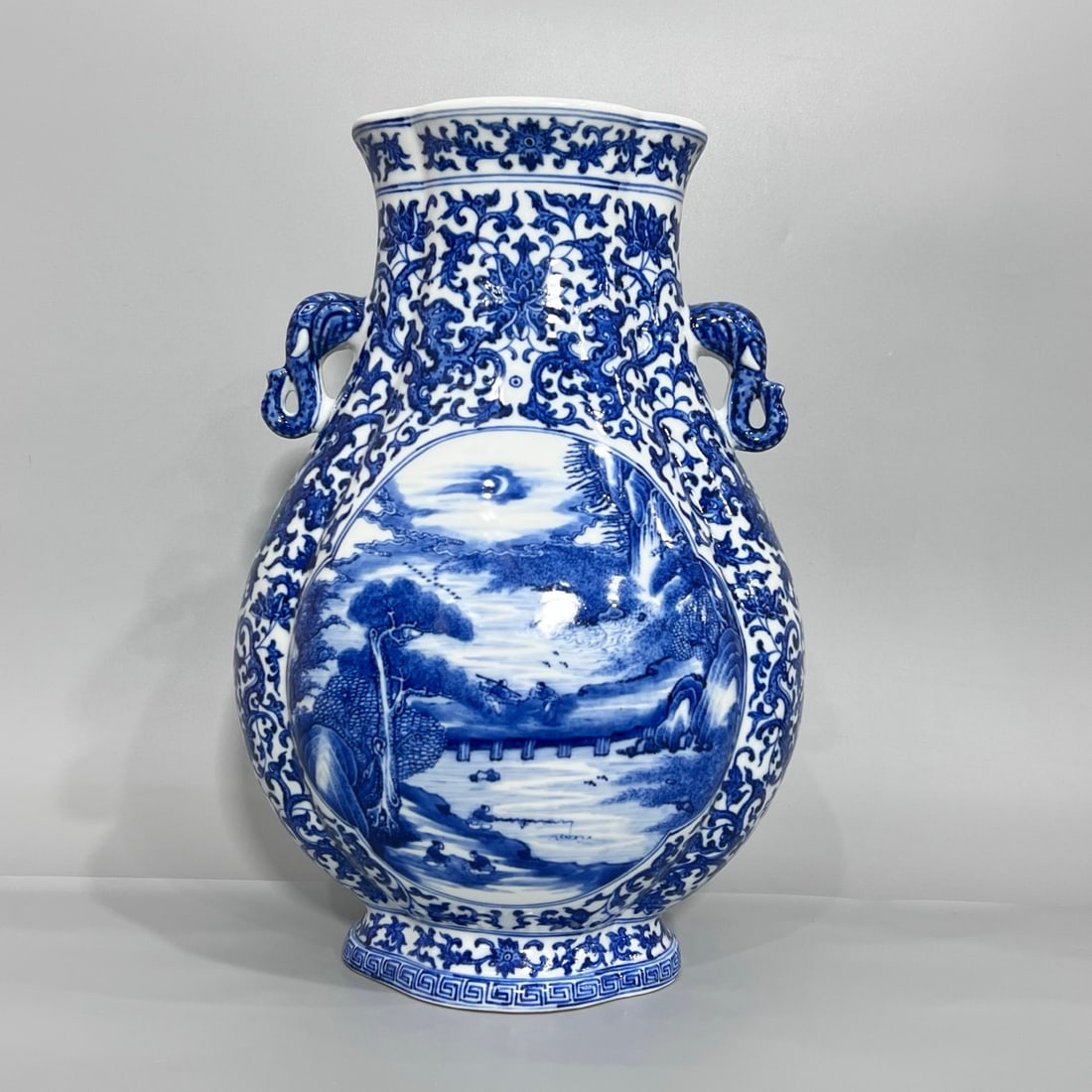A Exquisite Blue and White Landscape Pattern Vase (1 of 8)