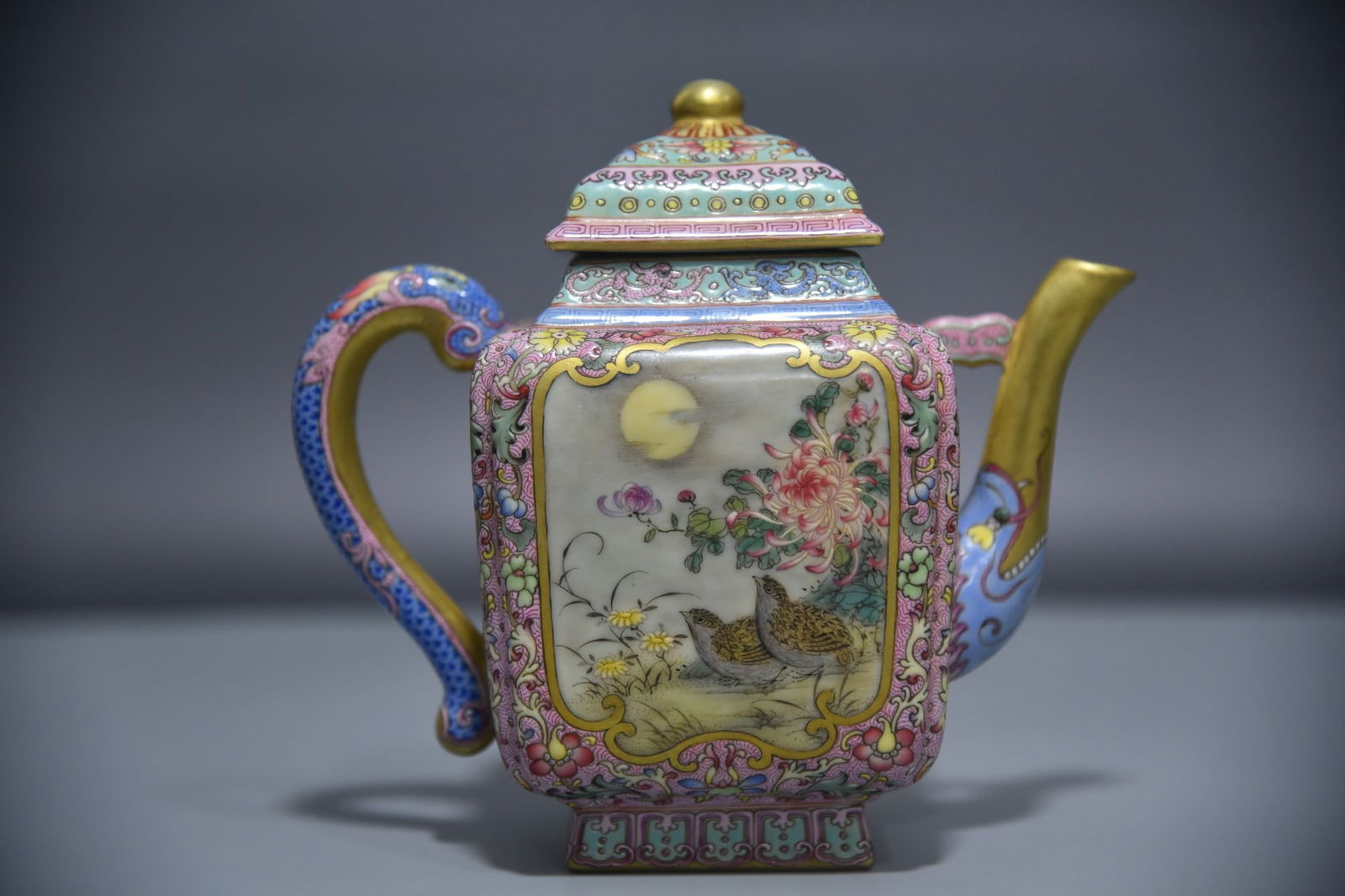 A Exquisite Enamel Flower and Bird Pattern Ewer: A Exquisite Enamel Flower and Bird Pattern Ewer,Qing Dynasty, China,Qianlong Four-character Mark,Size:6.5inx2.3inx3.9inx6.9in 珐琅彩花鸟纹壶,中国&