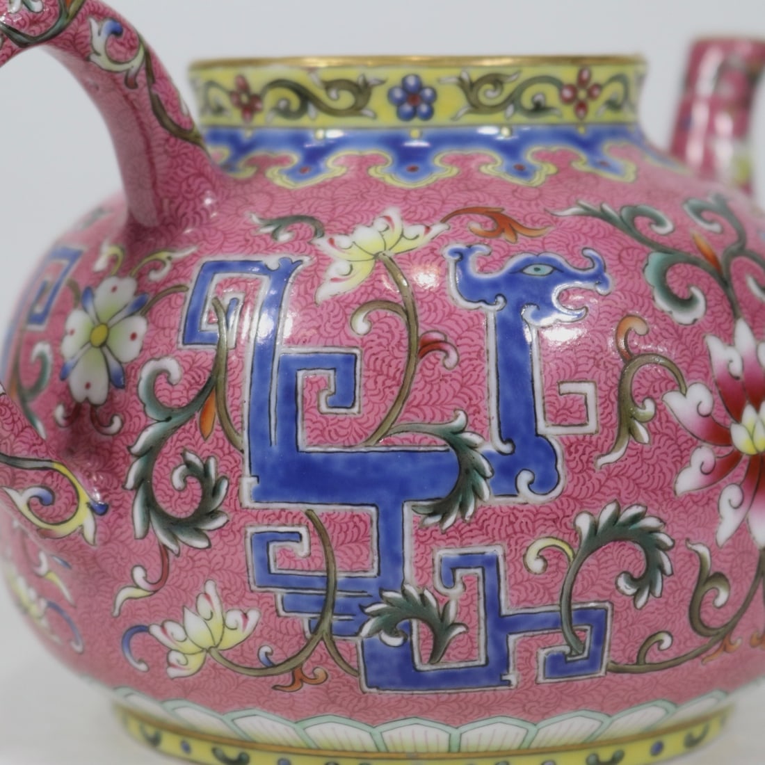 A Exquisite Ruby Red Lotus Flower and Dragon Pattern Ewer - 7