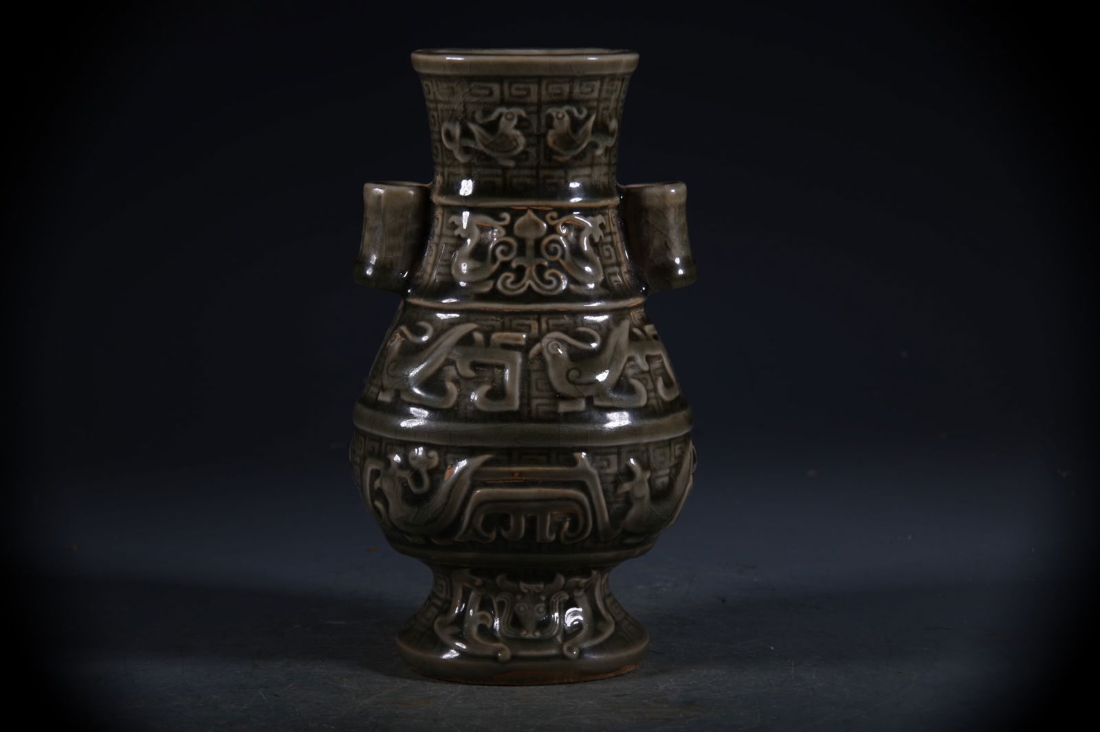 Longquan yao Beast-Face Pattern Double-Ears Vase (1 of 6)