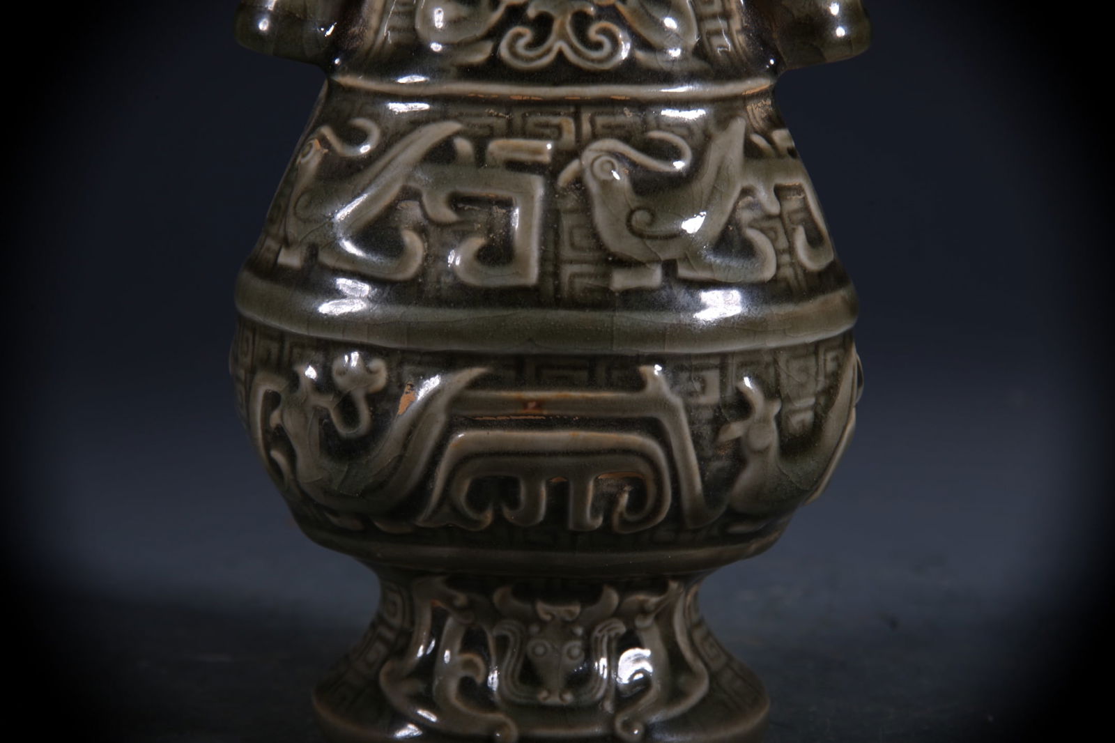 Longquan yao Beast-Face Pattern Double-Ears Vase - 3