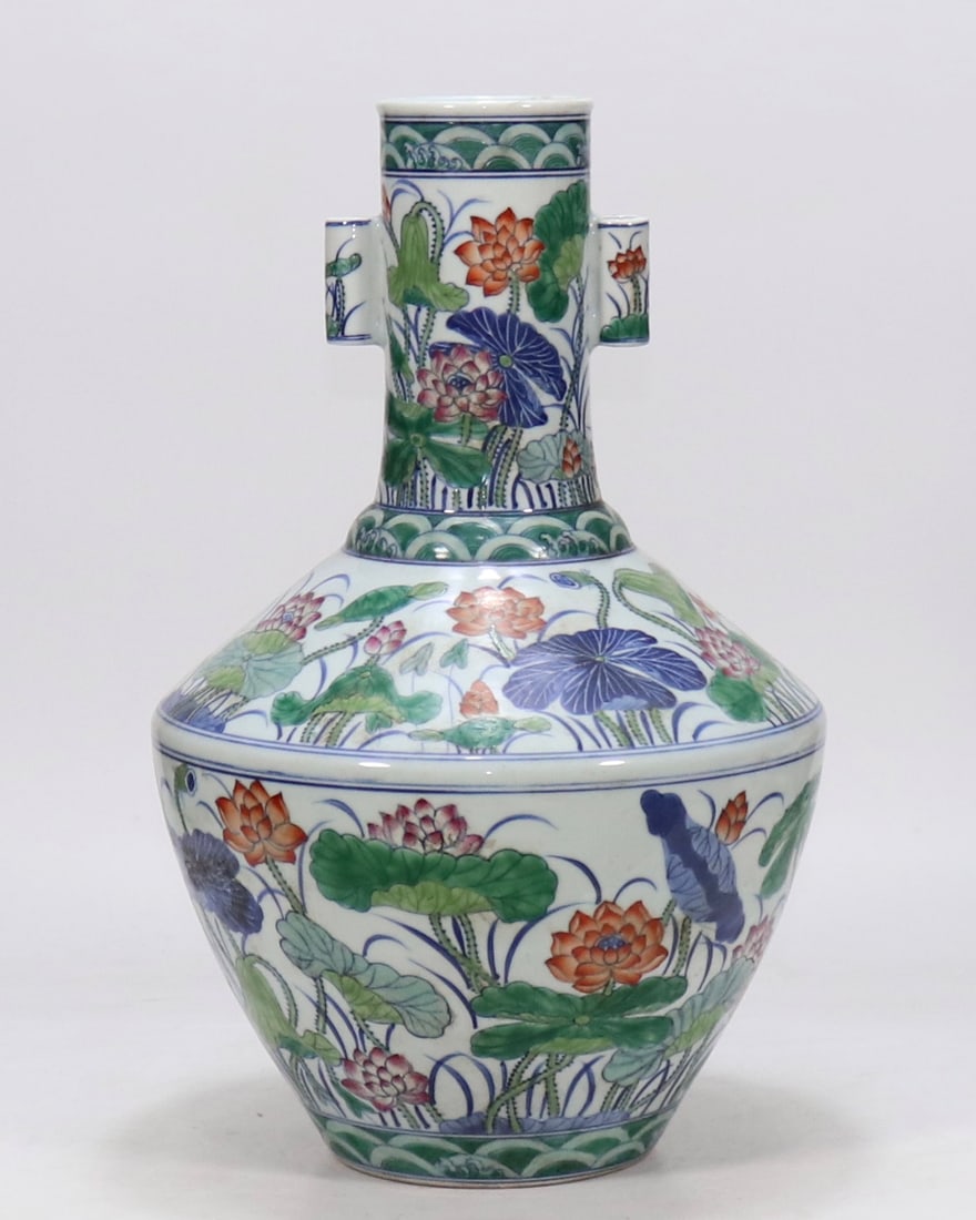 A Exquisite Doucai Lotus Leaf Pattern Vase (1 of 9)
