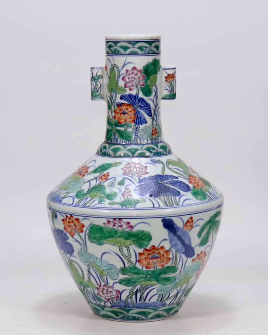 A Exquisite Doucai Lotus Leaf Pattern Vase - 3