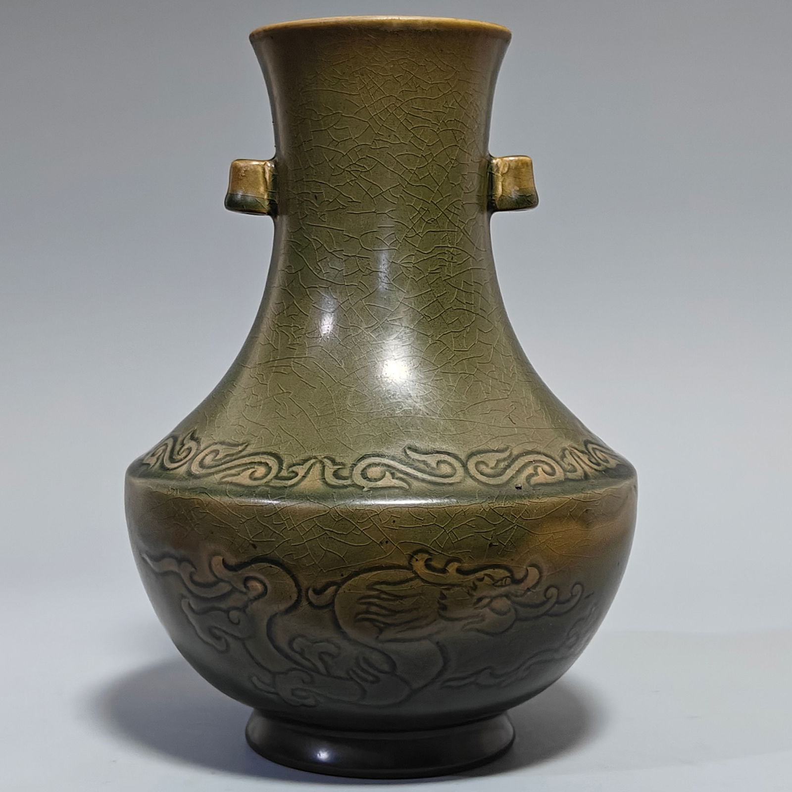 A Exquisite Yue yao Porcelain Double-Ears Coiled Dragon Pattern Vase (1 of 9)