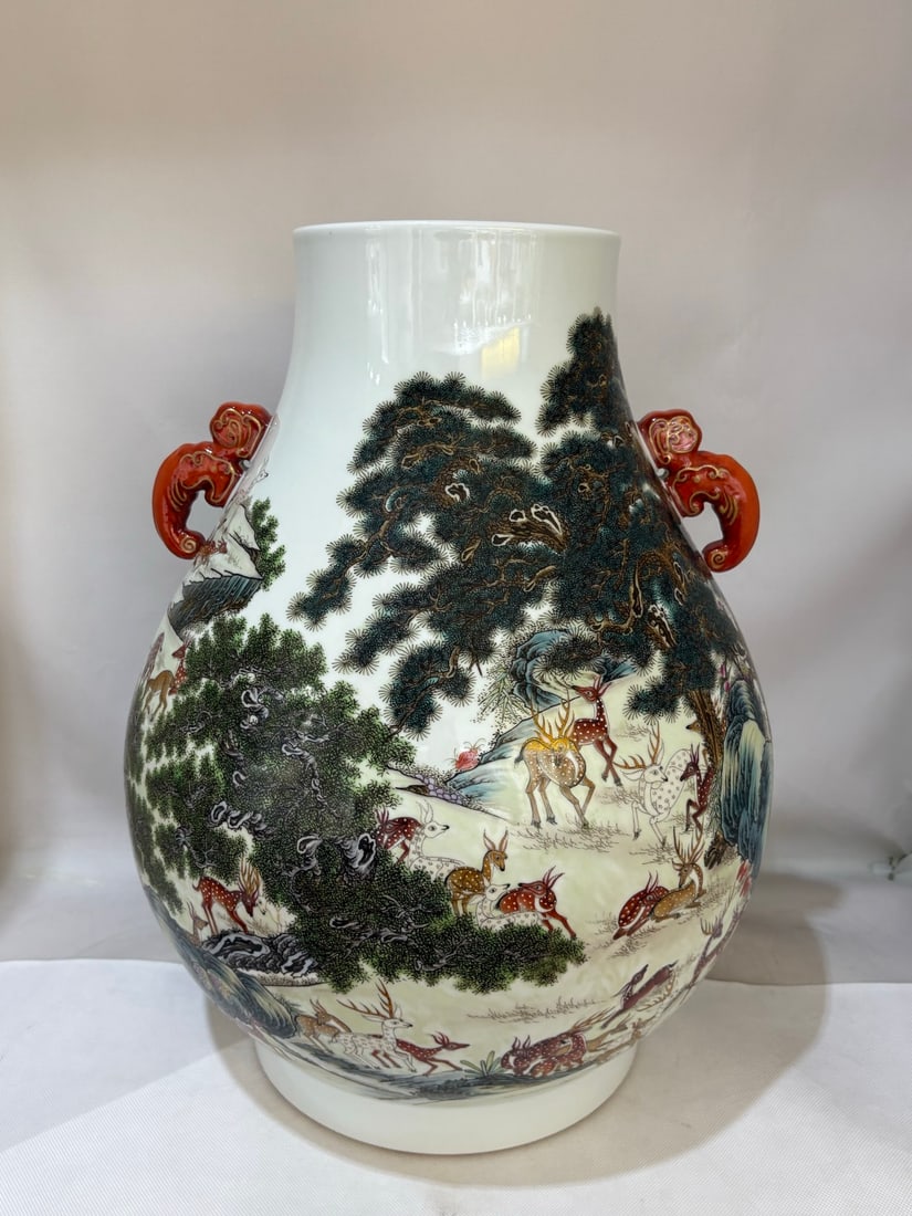A Exquisite Famille-Rose Deer Pattern Vase (1 of 9)