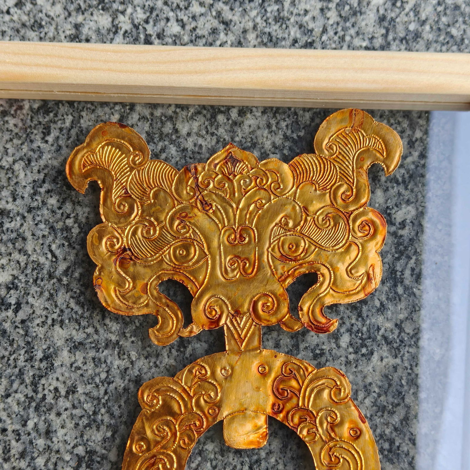 A Exquisite Bronze Gilt Auspicious Beast Pattern Gold Leaf - 6