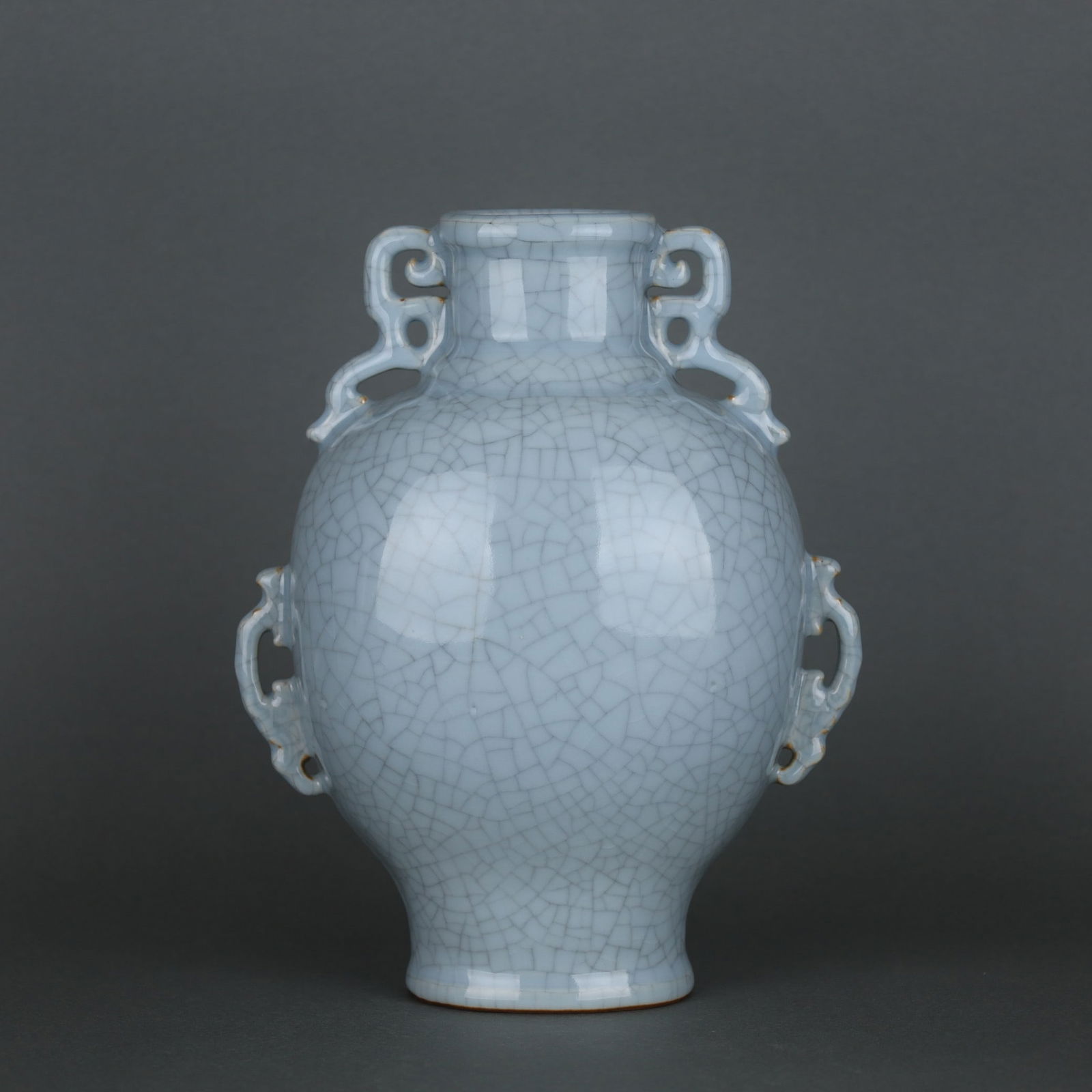 A Exquisite Sky Blue Glaze Ice Crackle Pattern Vase (1 of 9)